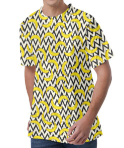 Zigzag Banana Pattern Print Men's Velvet T-Shirt